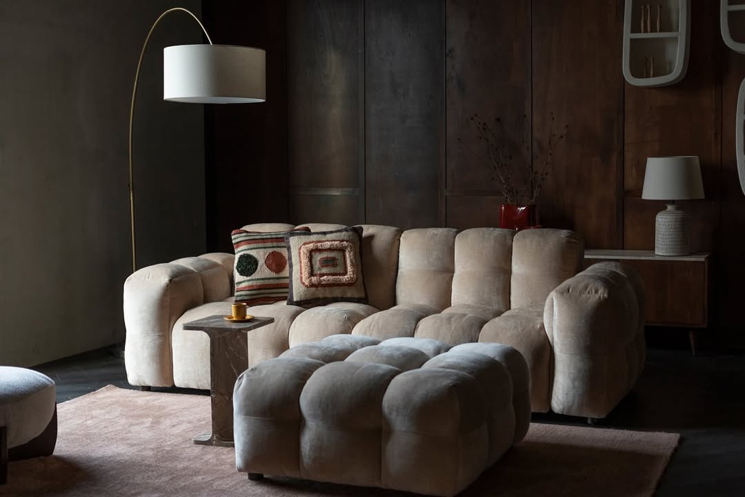 HACKMAN Pouf aus beigem Velours