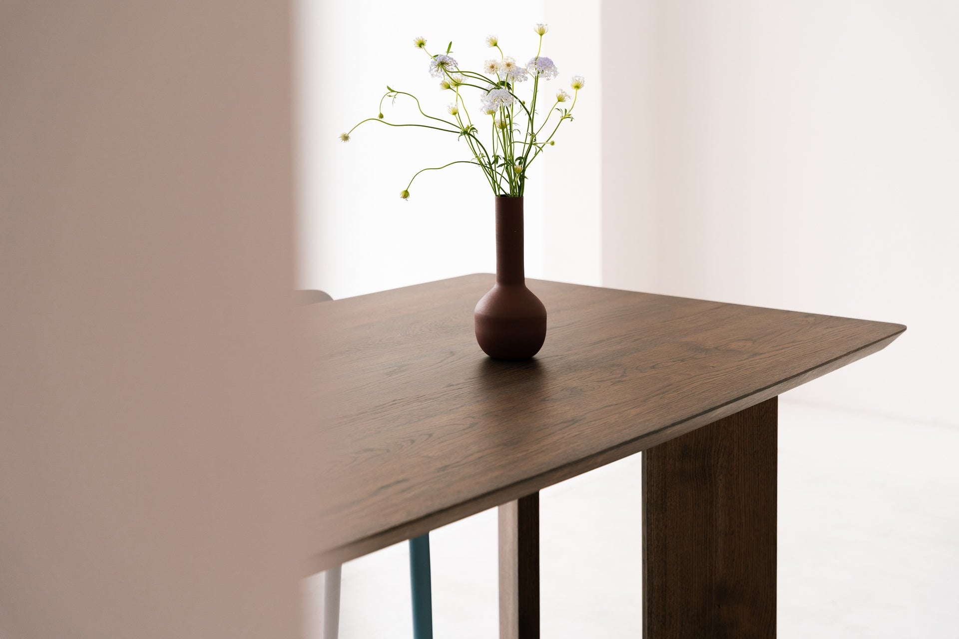 KALA Table in Oak Wood