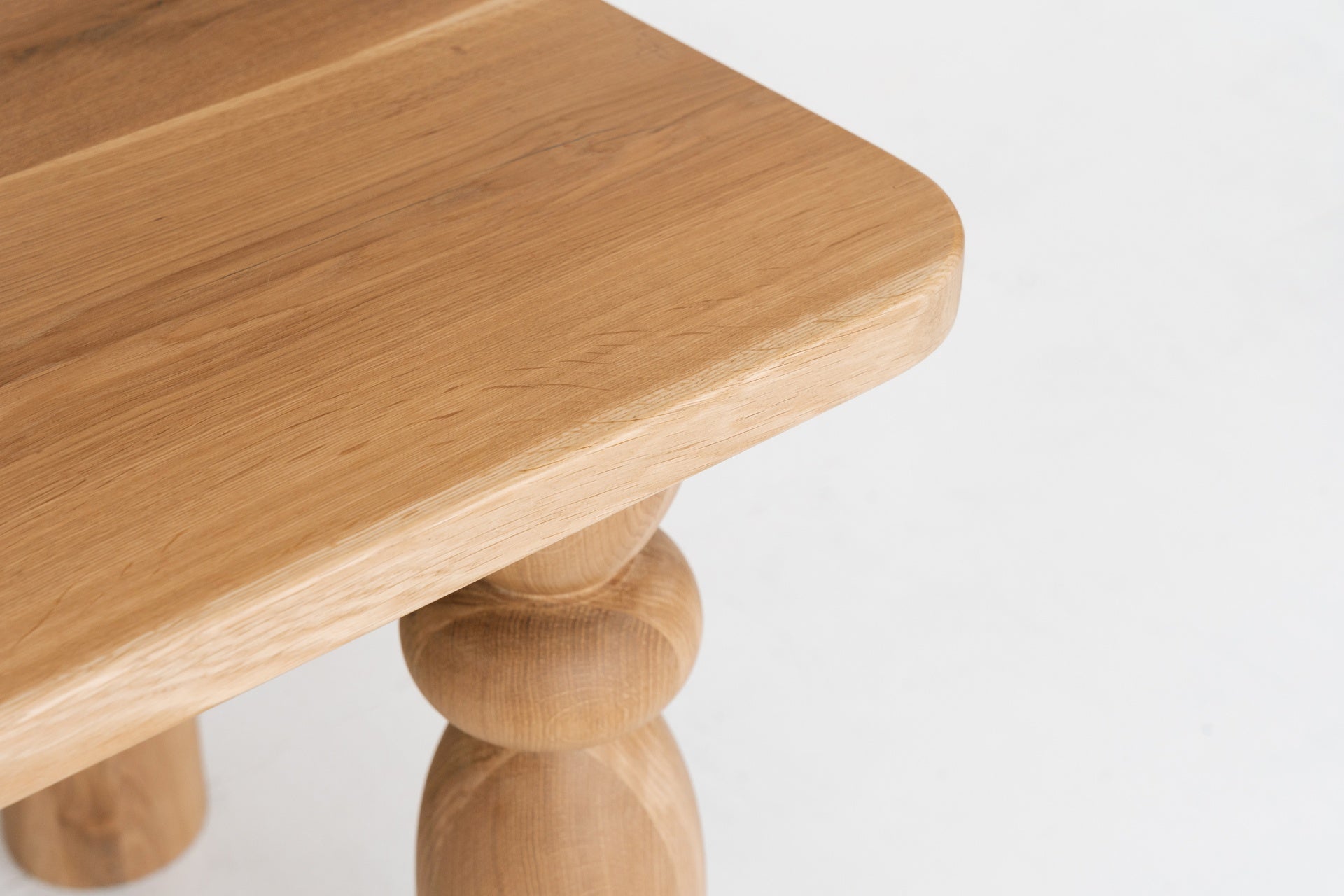 THEO Oak Wood Table