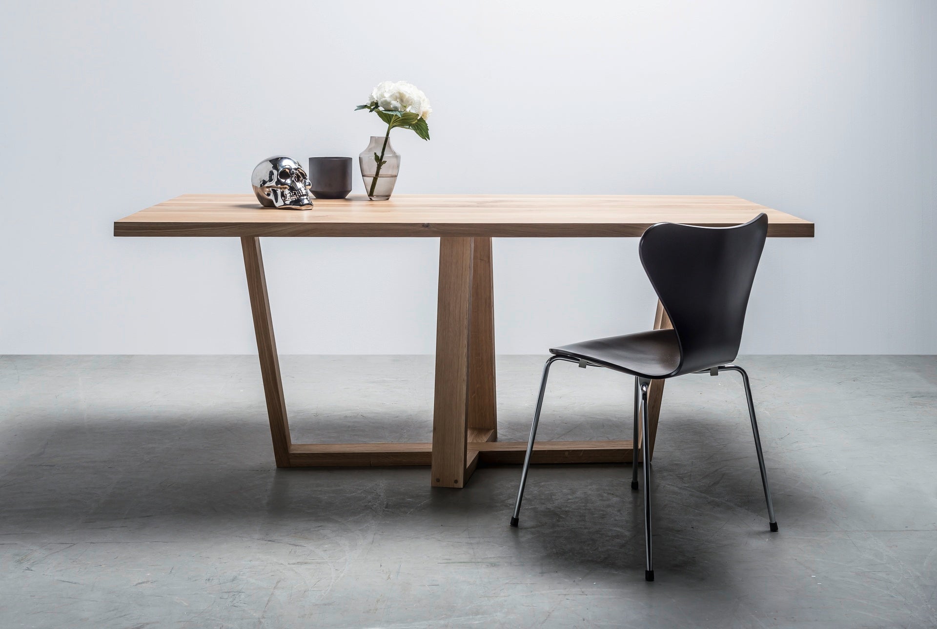 Tisch DIAMOND aus Eichenholz
