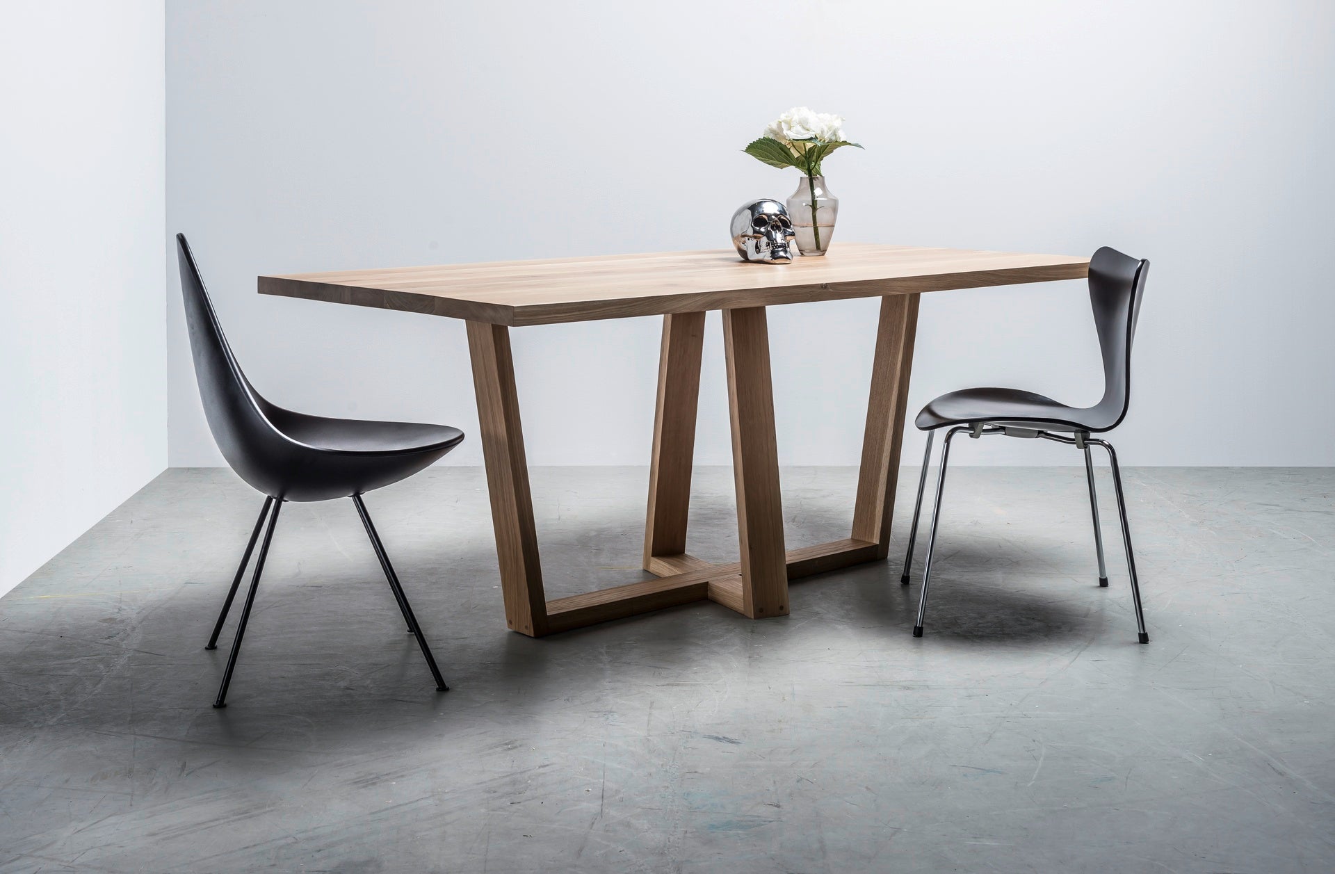 Tisch DIAMOND aus Eichenholz