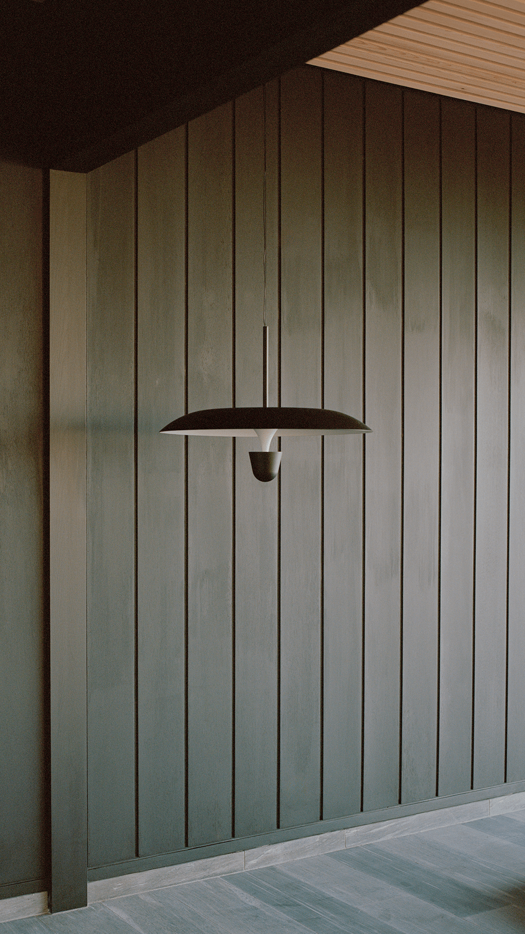 Pendelleuchte KANTARELL schwarz mit weißem Finish