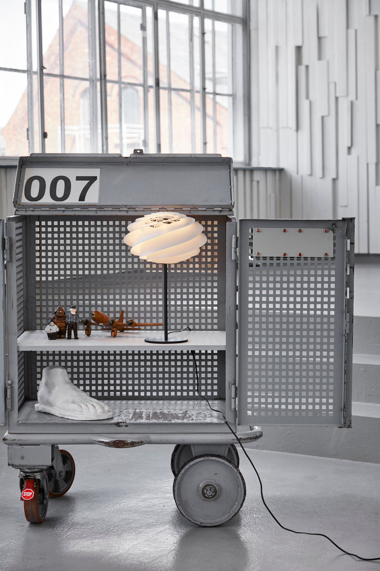 Floor lamp MODEL 331 SWIRL white with black base