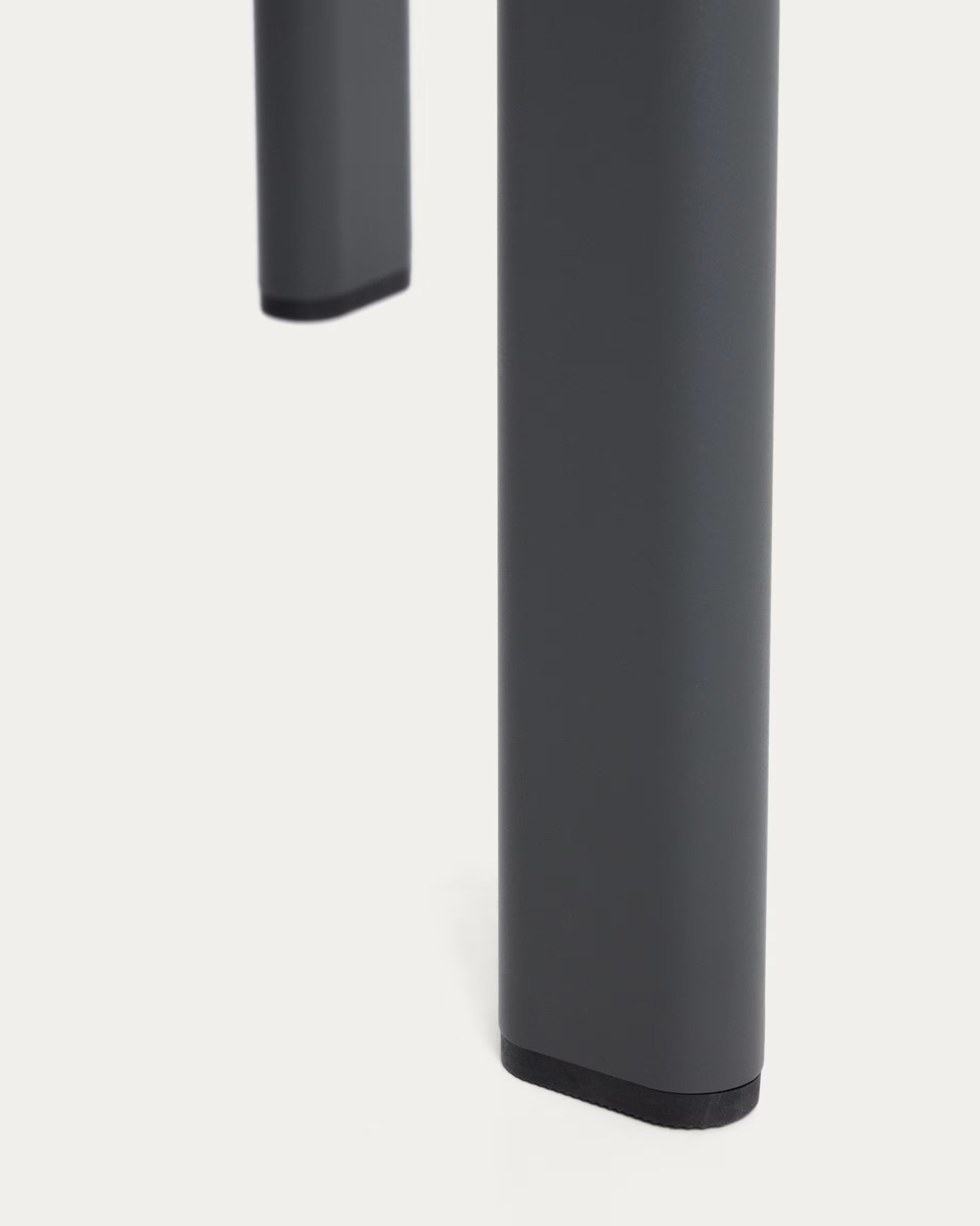 ANAFI Graphite Garden Table