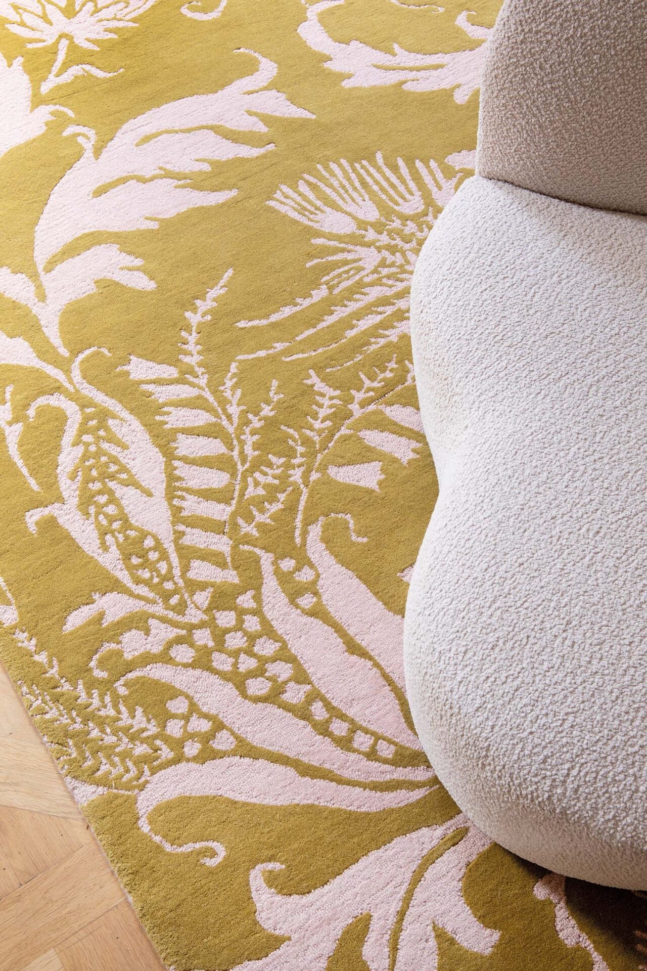BAROQUE yellow rug