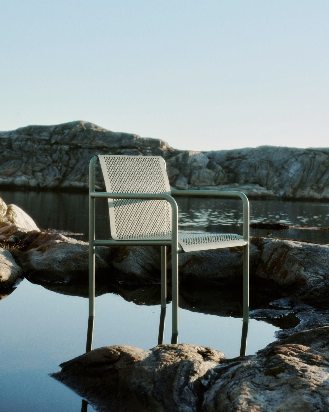 DAPPLE matcha chair