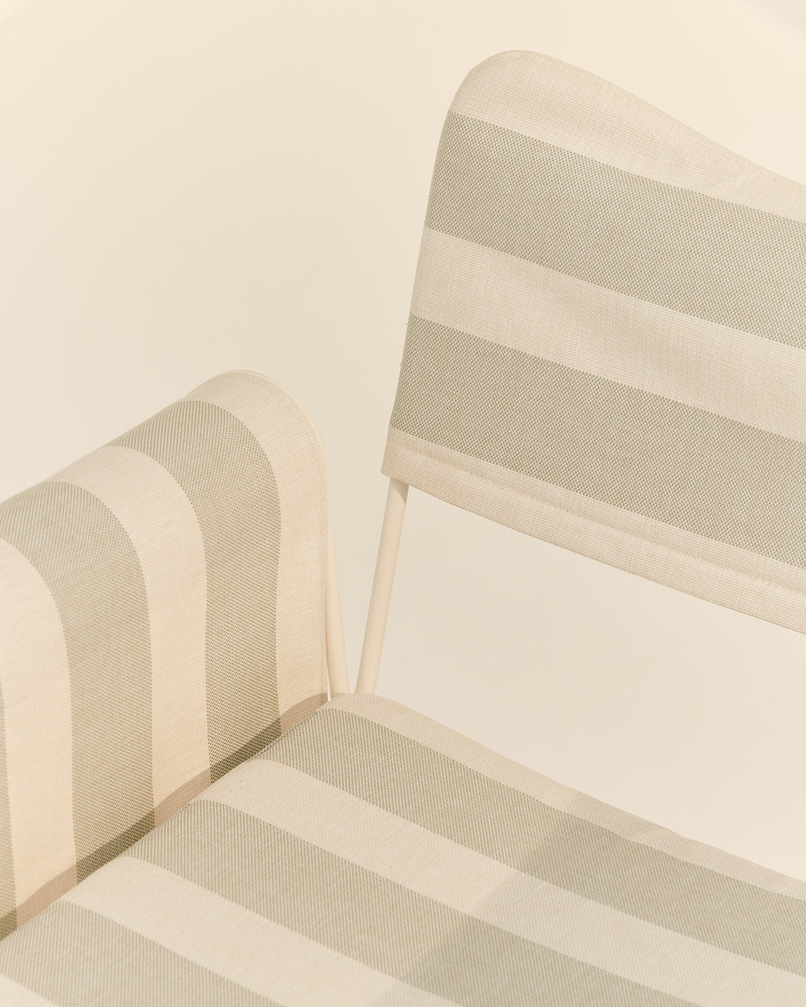 TROPIQUE garden chair gray with a white steel base