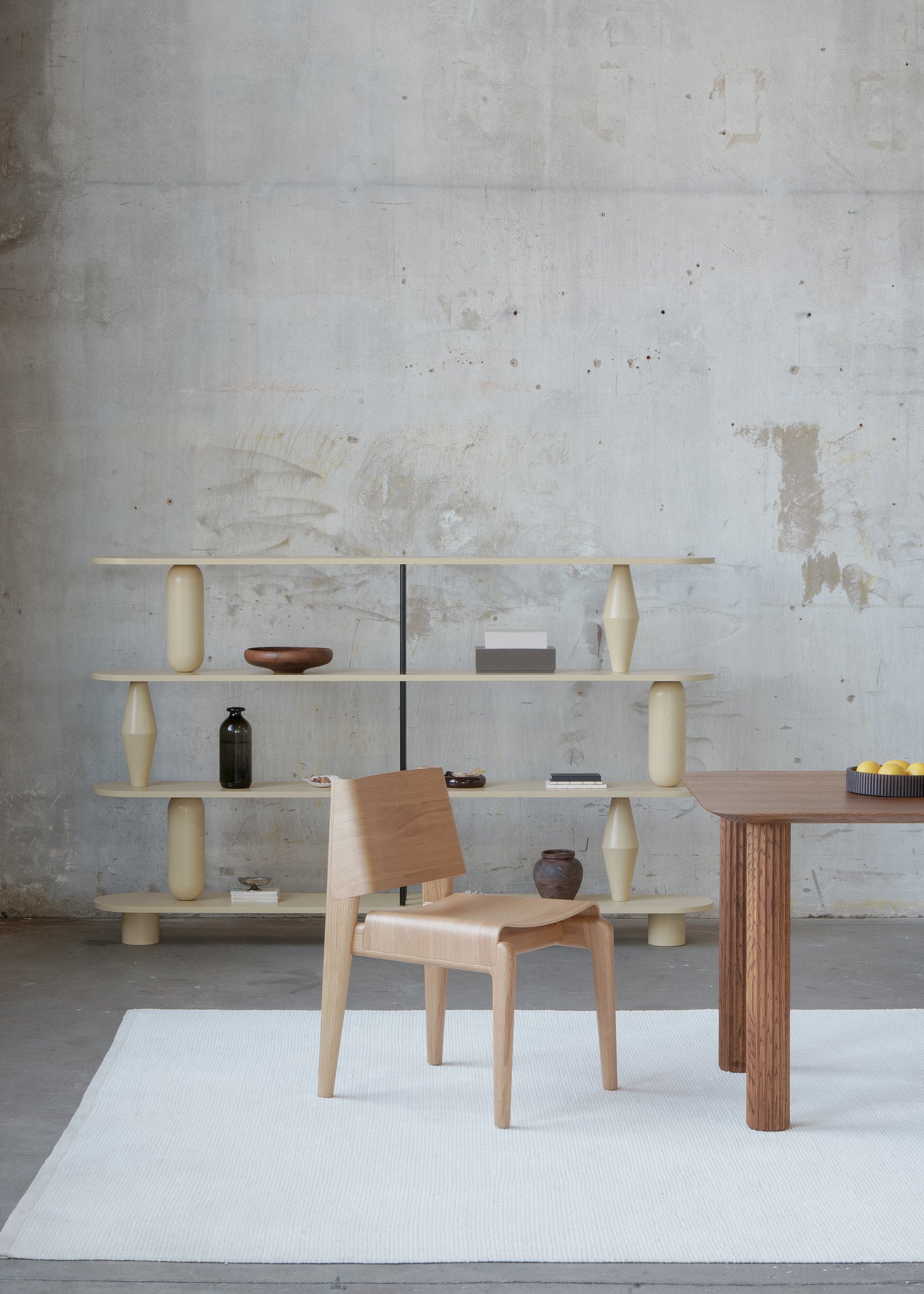 Stuhl UNDIA aus Ebenholz, Eichenholz