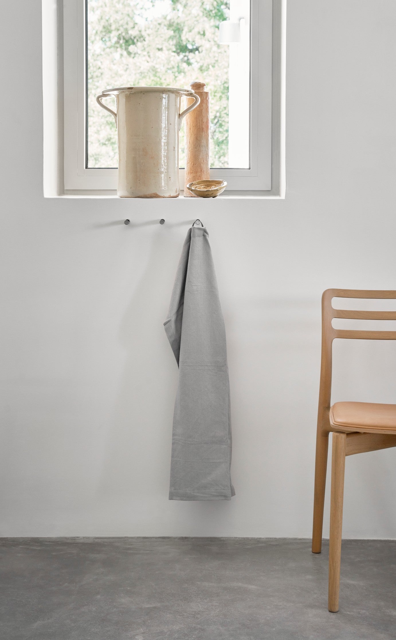 Stuhl CABIN karamelbraunes Leder mit heller Eichenbasis