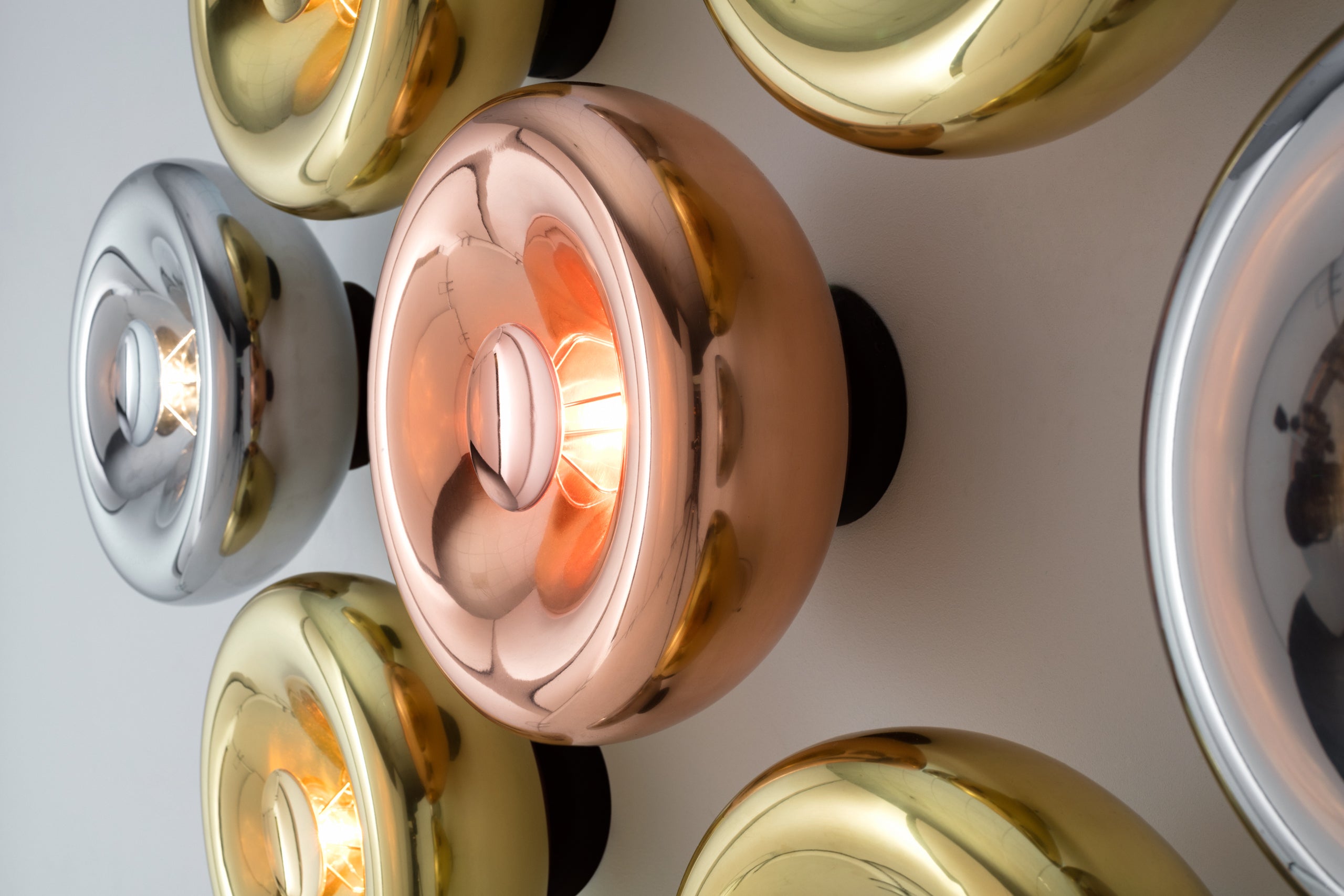 VOID Wall Lamp in Copper