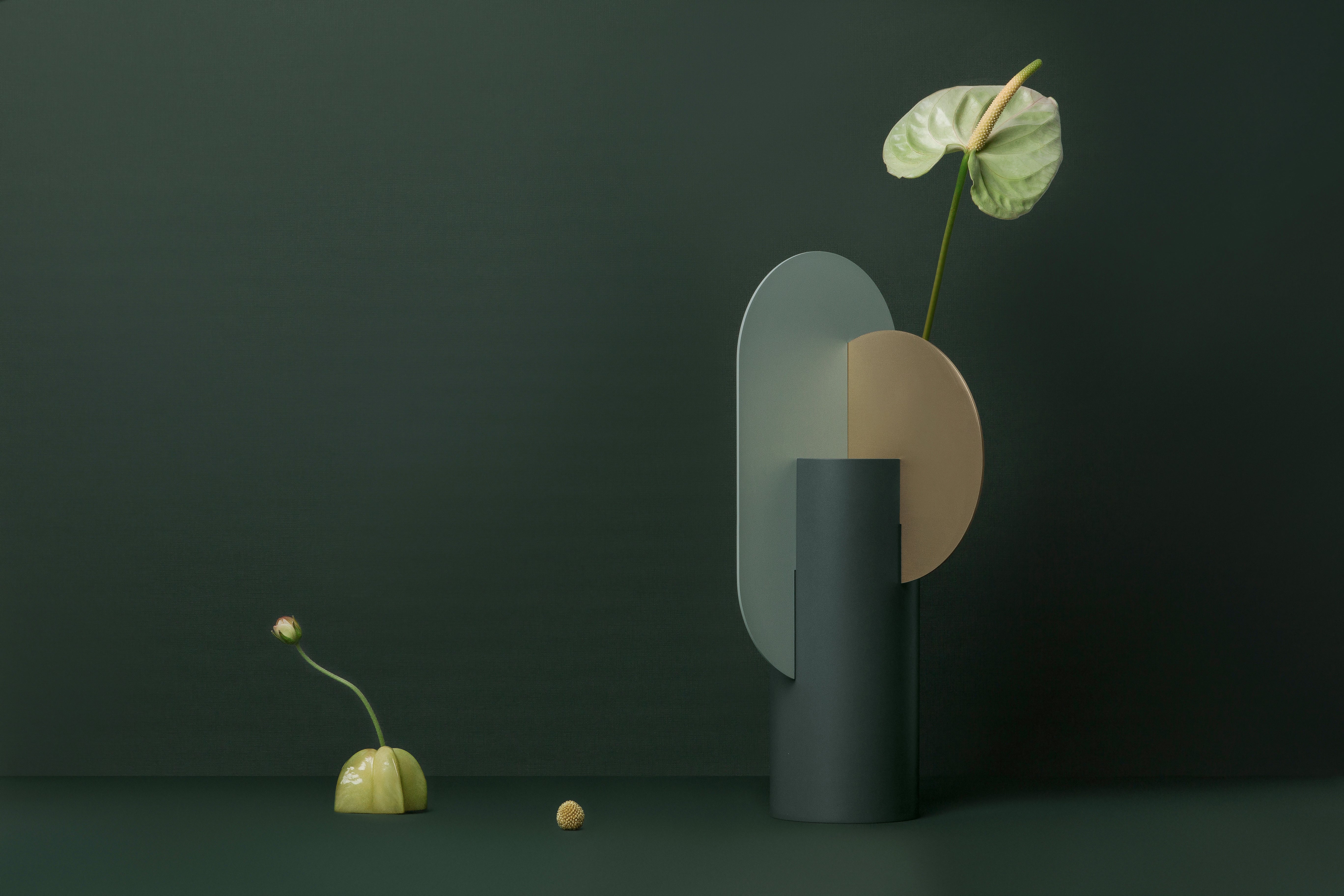 Vase YERMILOV grün mit Messing