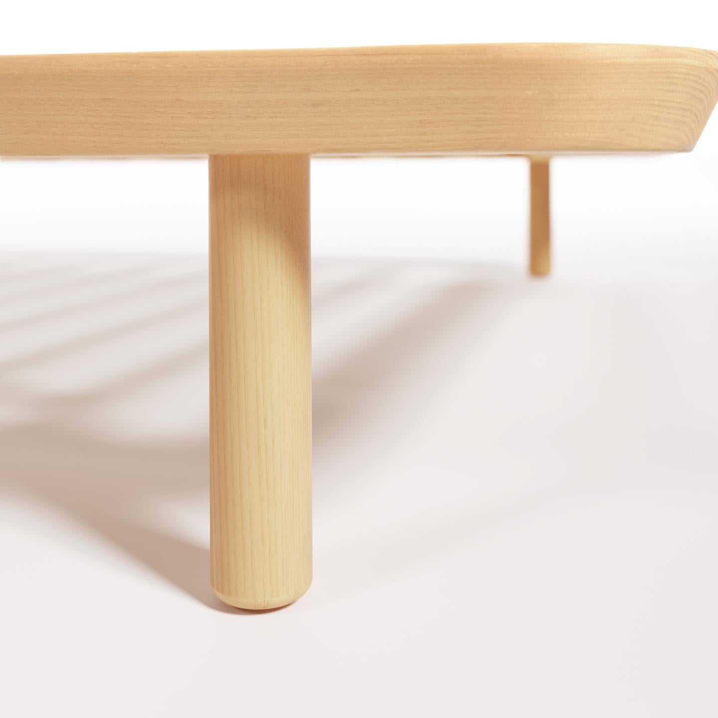 Łóżko ANIELLE lite drewno jesionowe La Forma Eye on Design