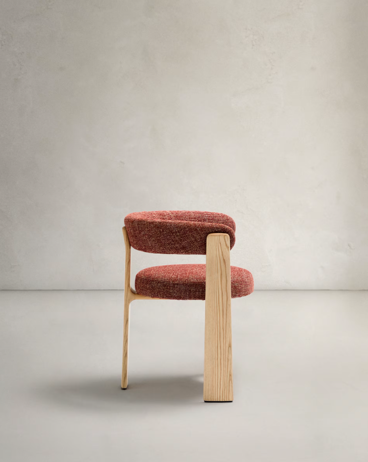 Sessel mit Armlehnen GRANITE roter Chenille mit Eschenbasis