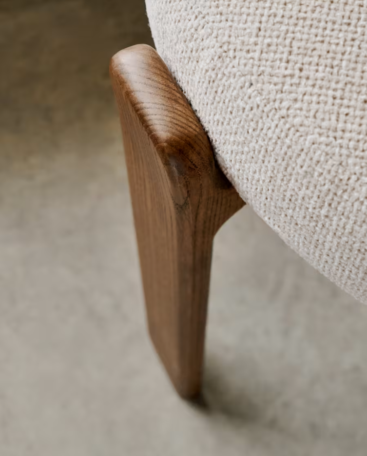 Stuhl GRANITE beige Chenille mit dunklem Eschenfuß