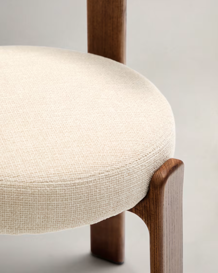 Stuhl GRANITE beige Chenille mit dunklem Eschenfuß