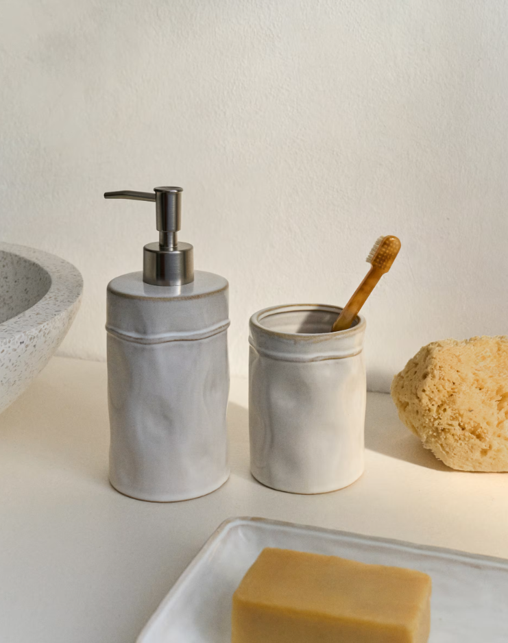 SAVEL Gray Stoneware Toothbrush Holder