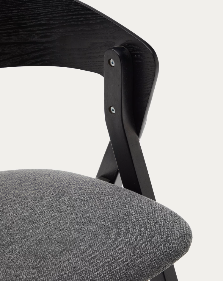 Her chair Godia veneer ash with black finish