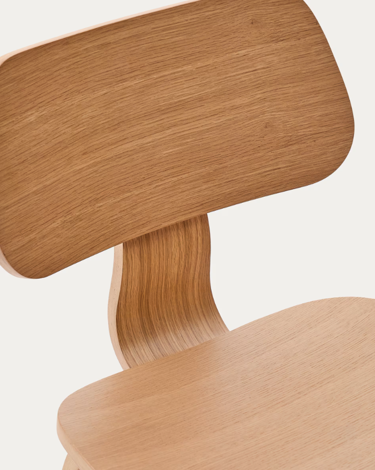 Vorsitzender Gena Oak Furnier
