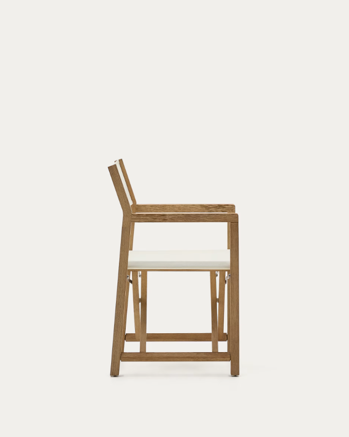 Villara White External Chair mit einer Akazienbasis