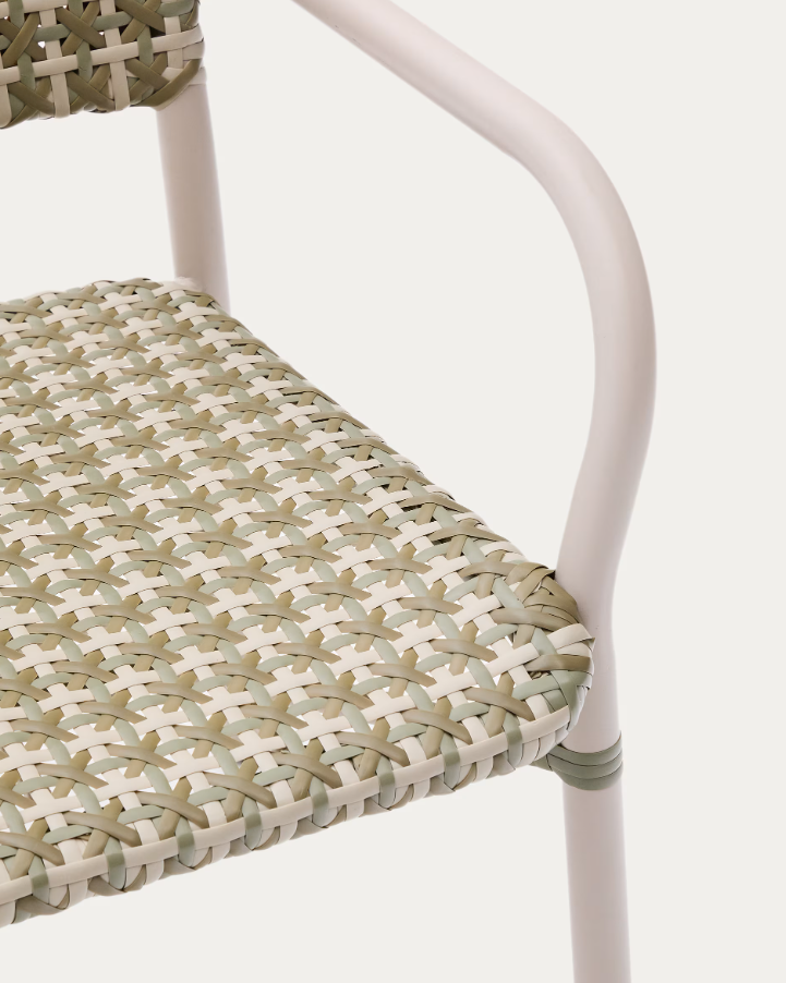 Tuccia Rattan garden chair with an aluminum base