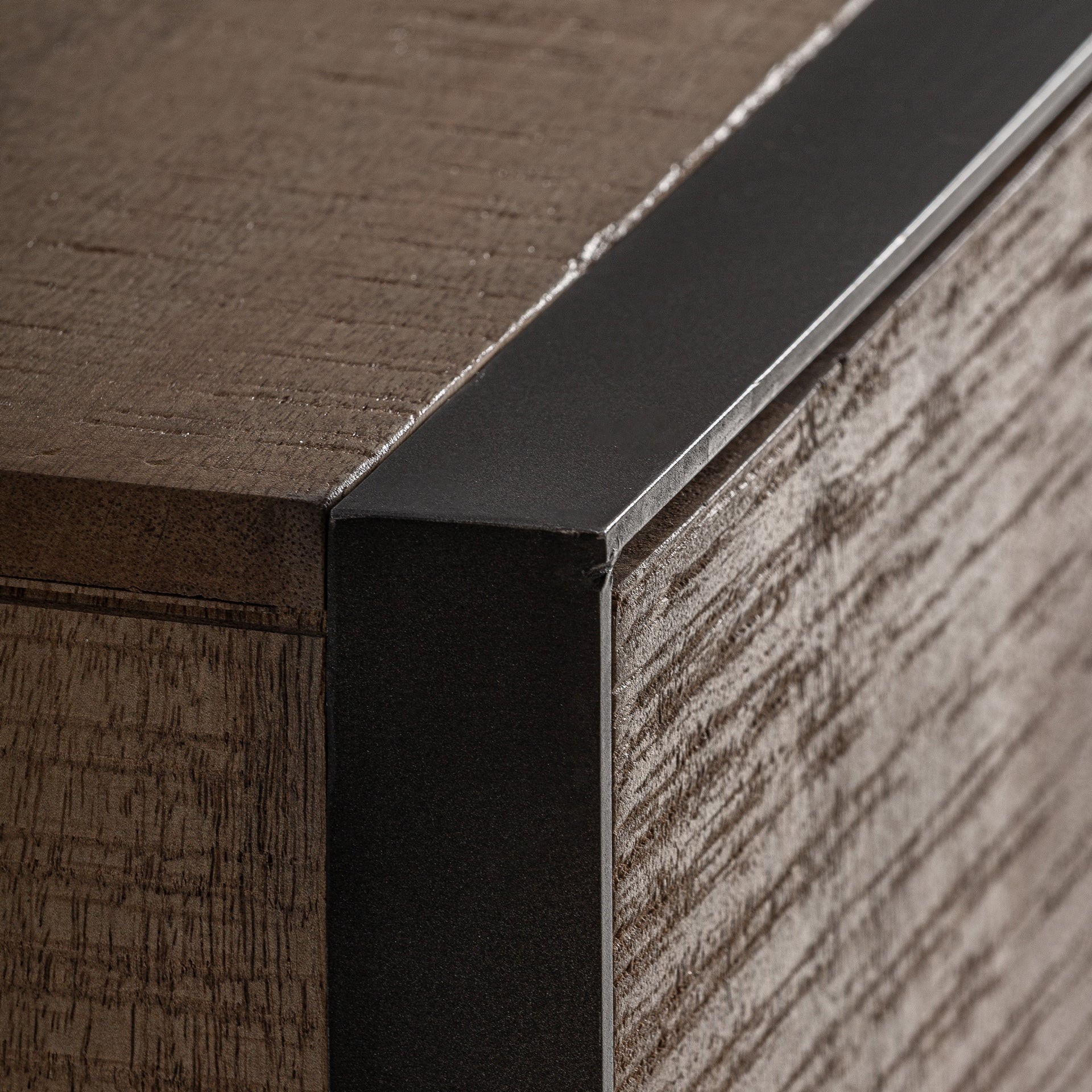 KREFELD Mango Wood Chest of Drawers with Iron Finish