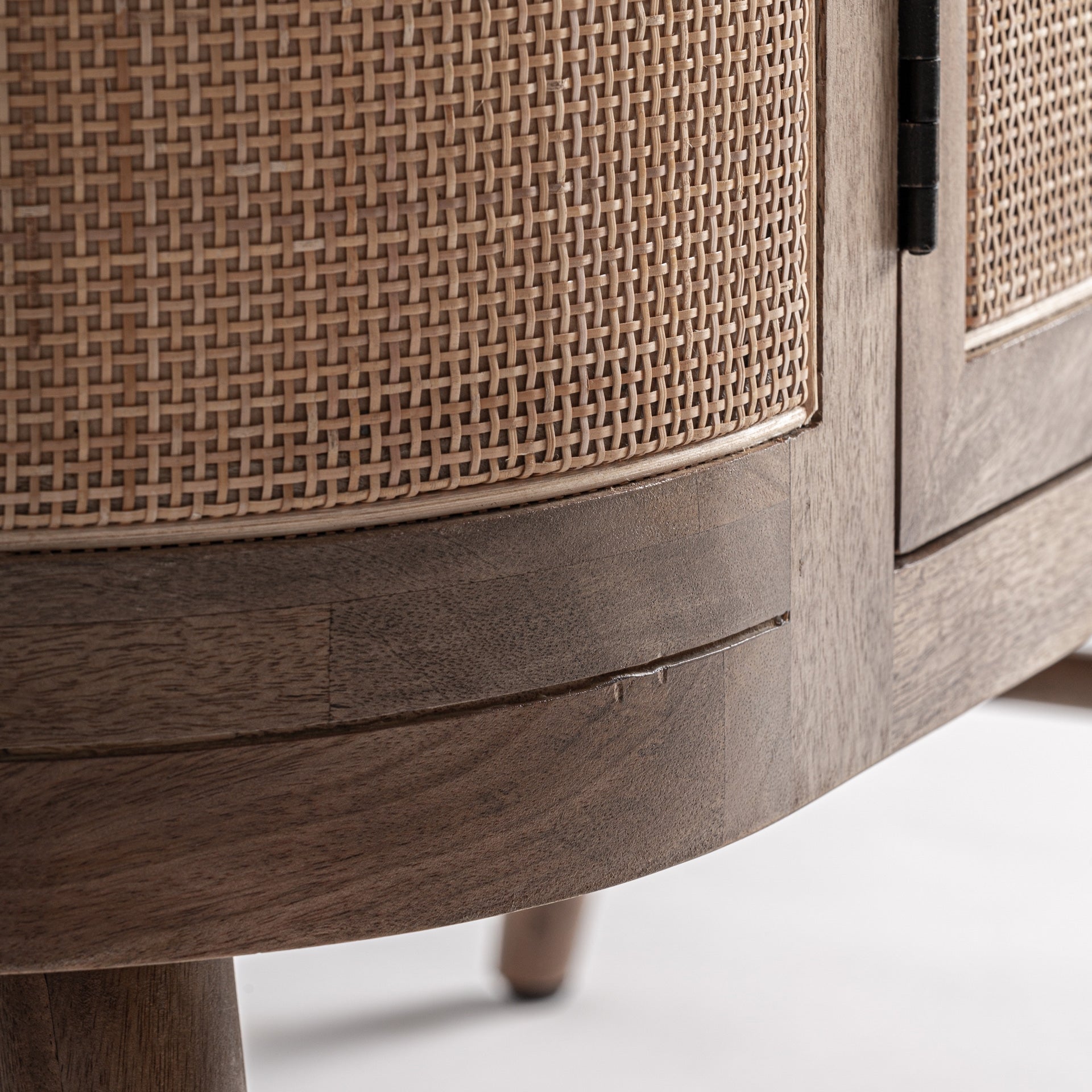 BECKLEY wardrobe mango wood