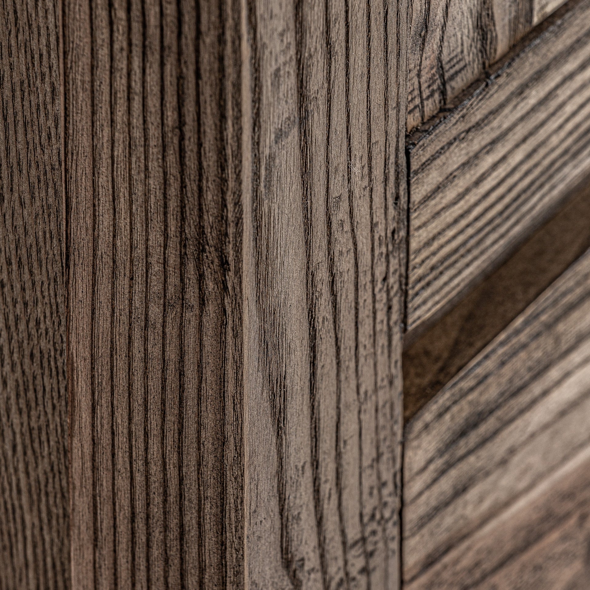 THOUARS Wardrobe in Elm Wood