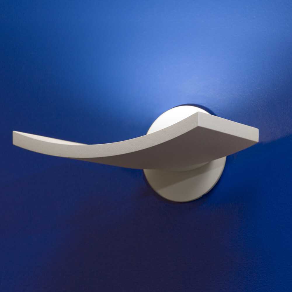 White MICROSURF Wall Lamp