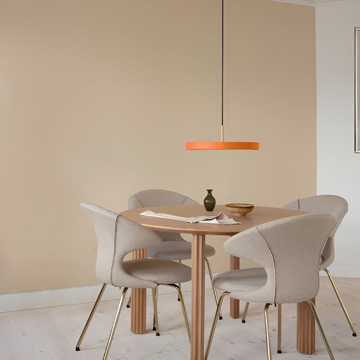 Pendelleuchte ASTERIA PLUS orange mit goldener Einlage