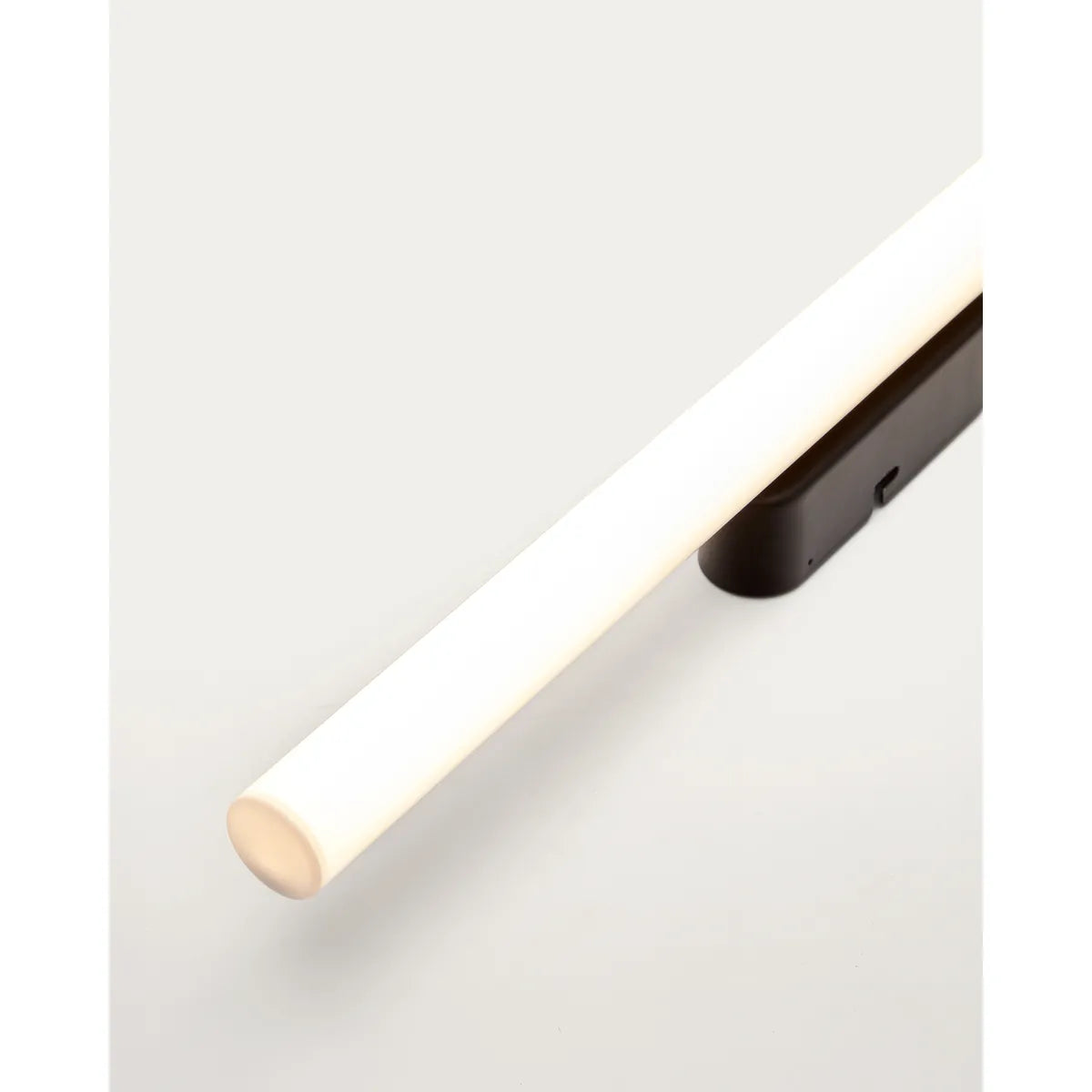 VALQUIRIA Wall Lamp Black
