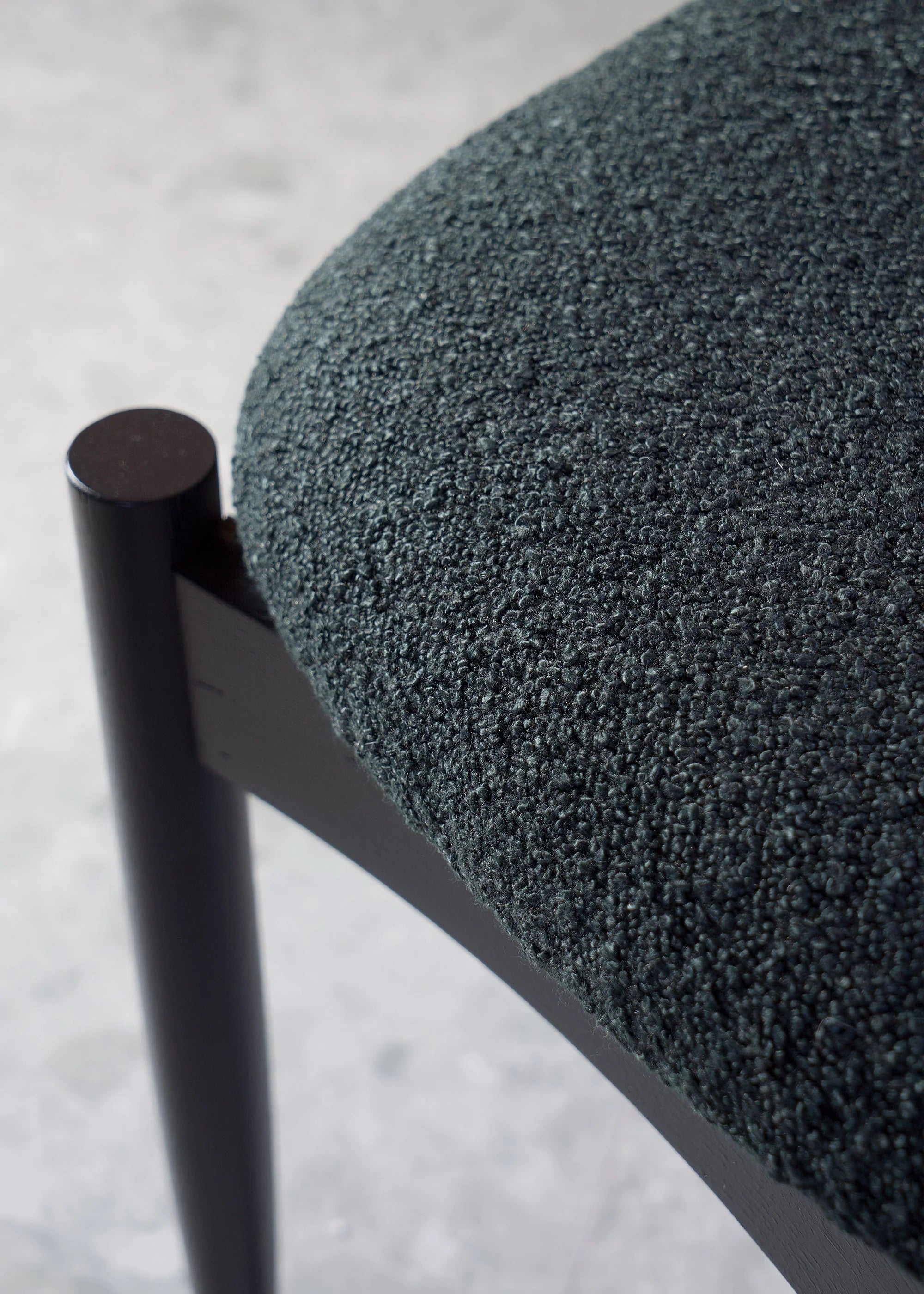 KEMI Chair Black Oak Wood