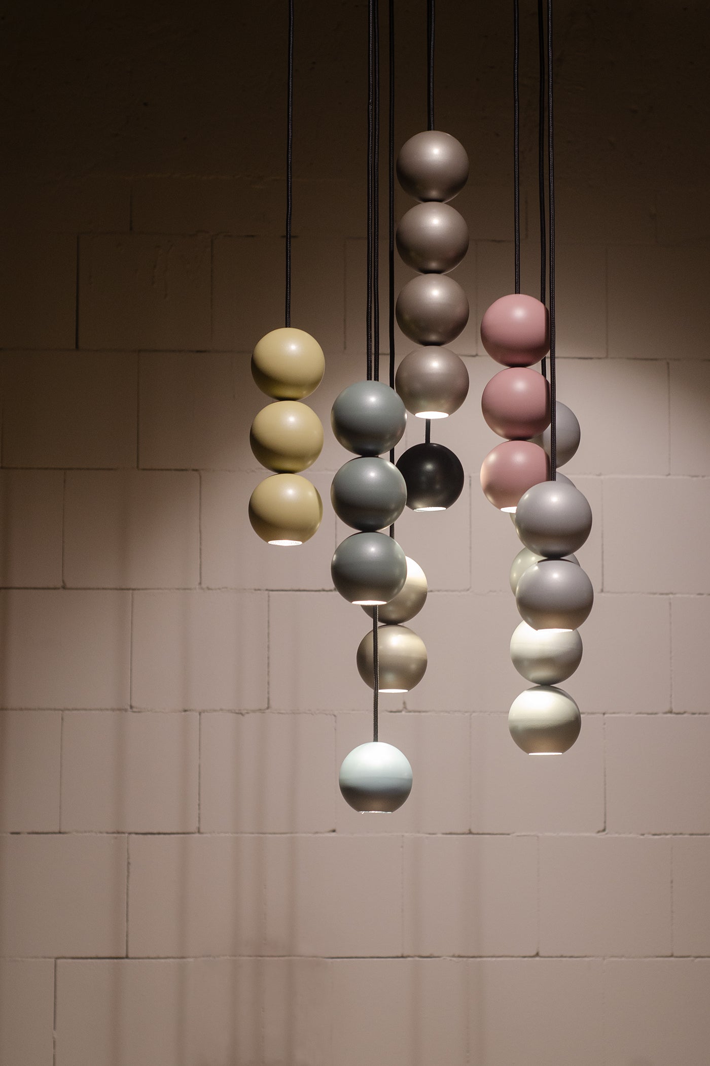 BOLA BOLA LED Pendelleuchte, personalisiert