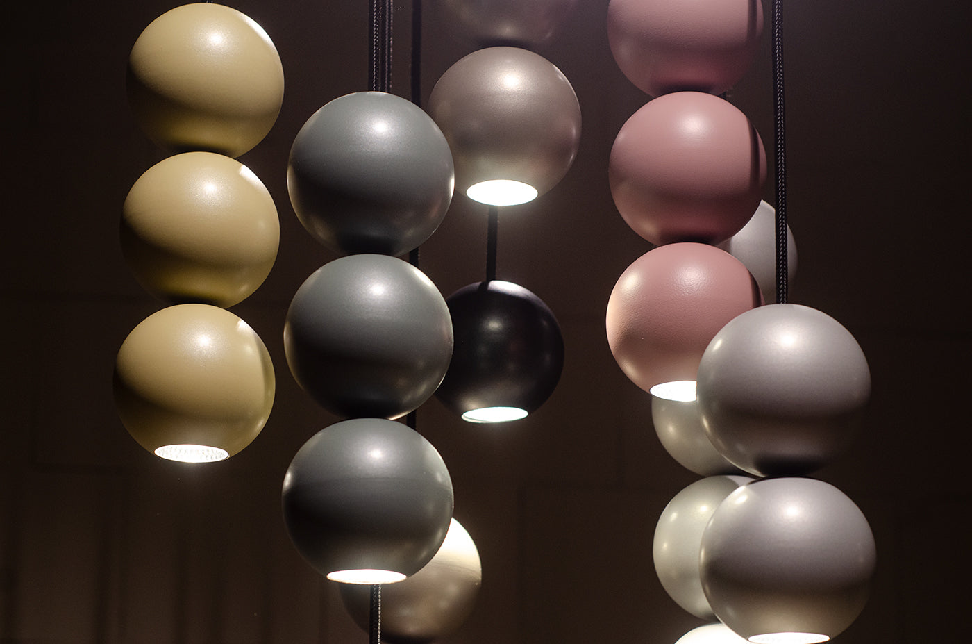 BOLA BOLA LED Pendelleuchte, personalisiert