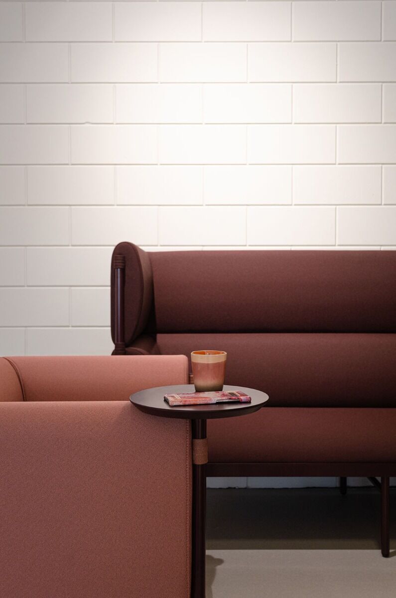 3-Sitzer-Hochpersonen-Polstersofa