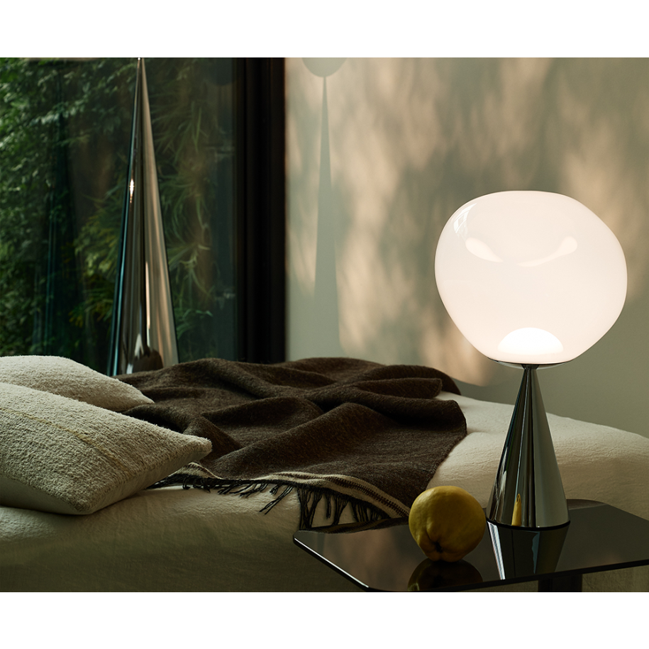 Tischlampe schmelzen, schillern mit einer silbernen Basis