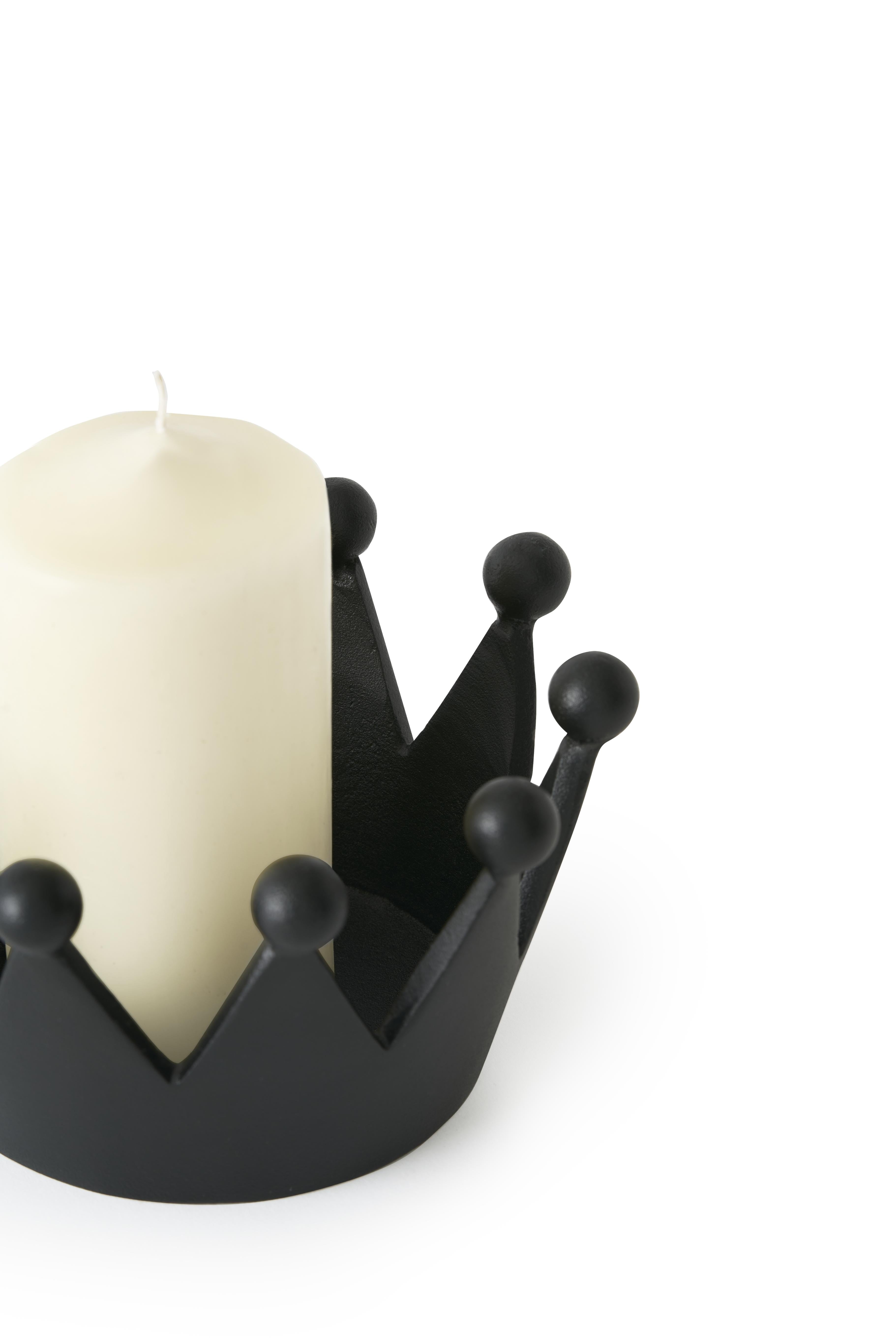 CAST CROWN Black Decoration