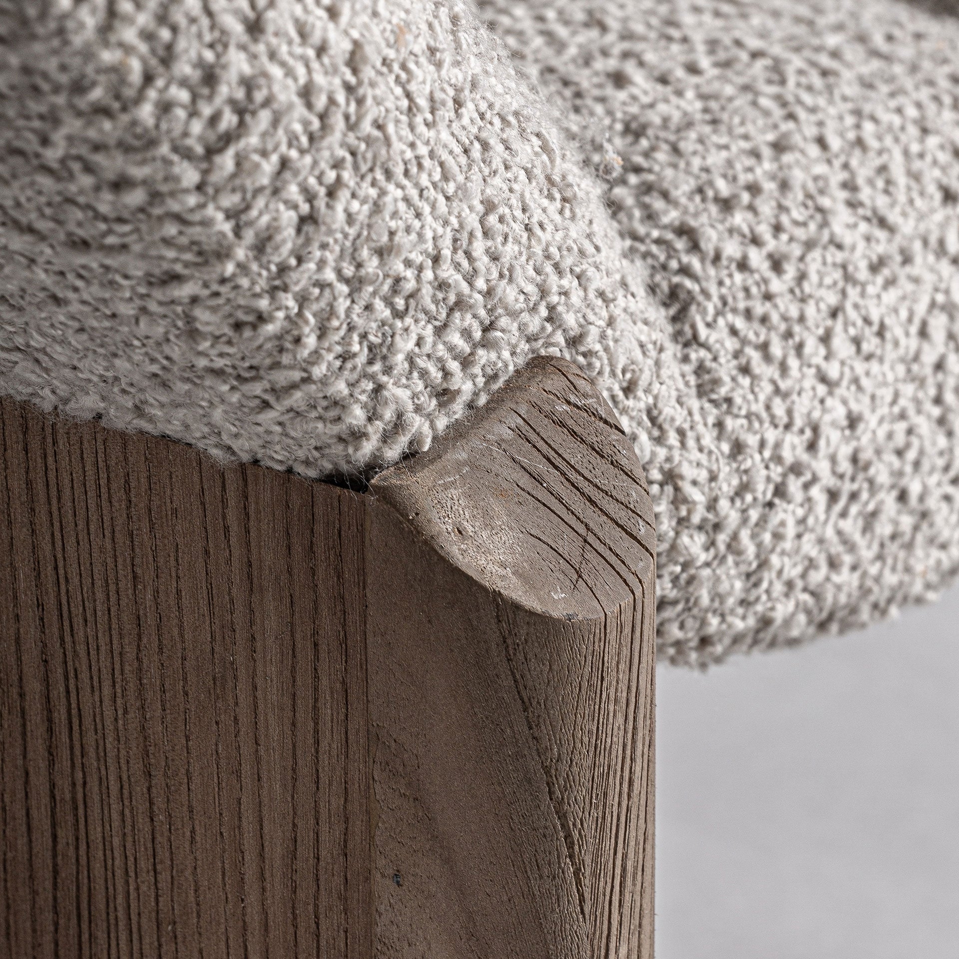 Szezlong JACQUARD beige mit Holzgestell