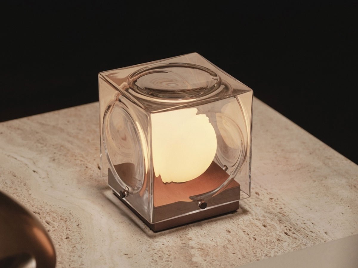 Tragbare Lampe CHANT mit gläsernem Schirm und braunem Sockel