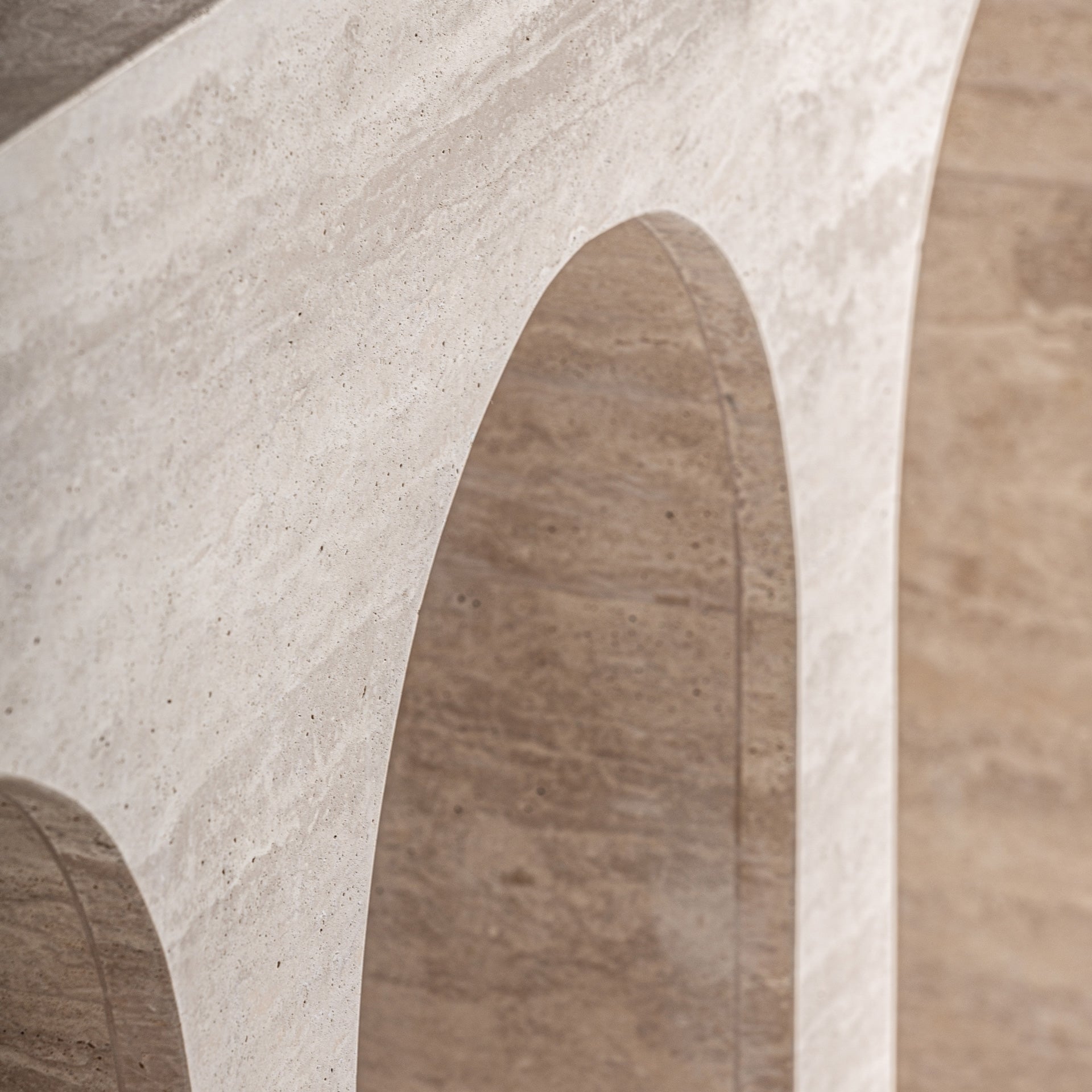 Konsola THIENNES Travertin