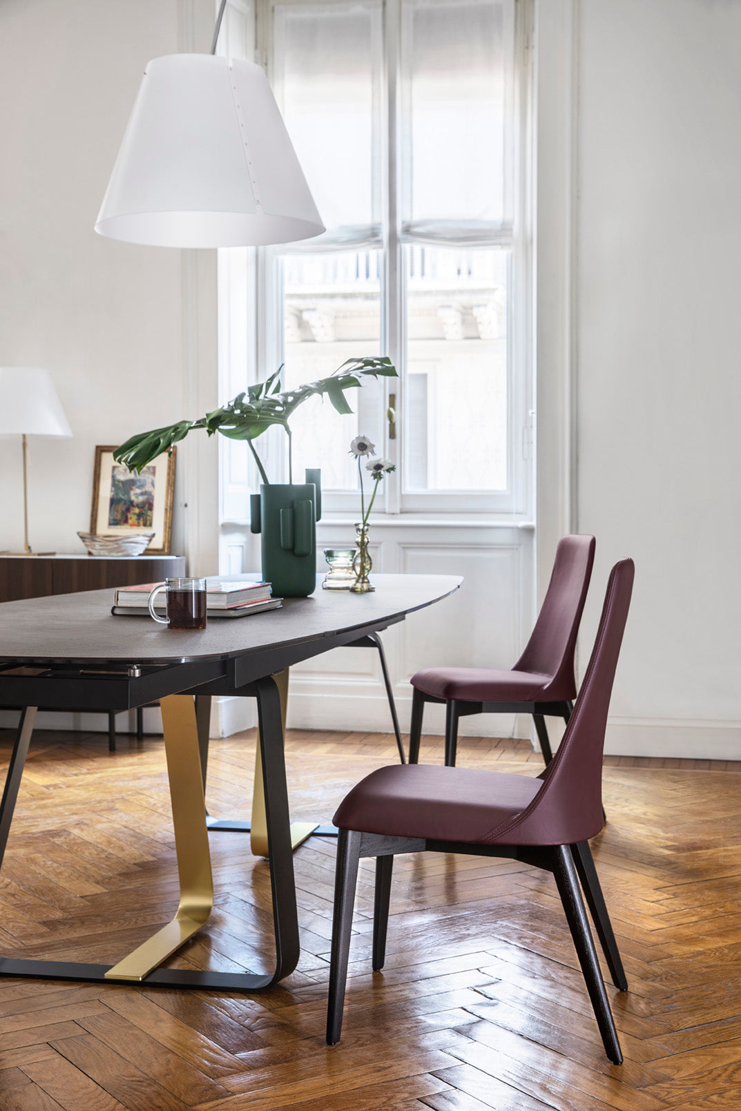 Polsterstuhl ETOILE mit grauem Holzgestell