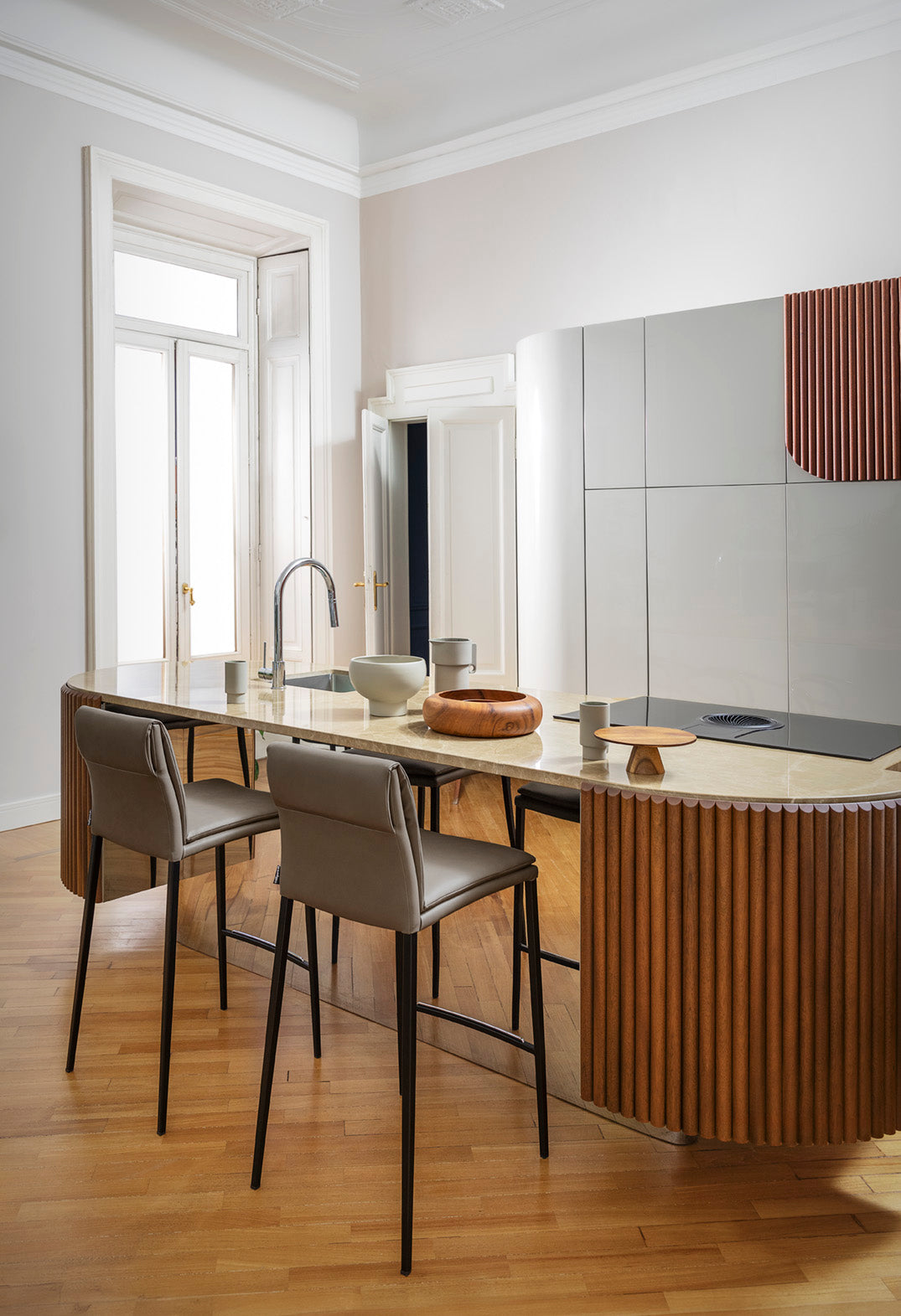 Upholstered bar stool CARMEN with black base