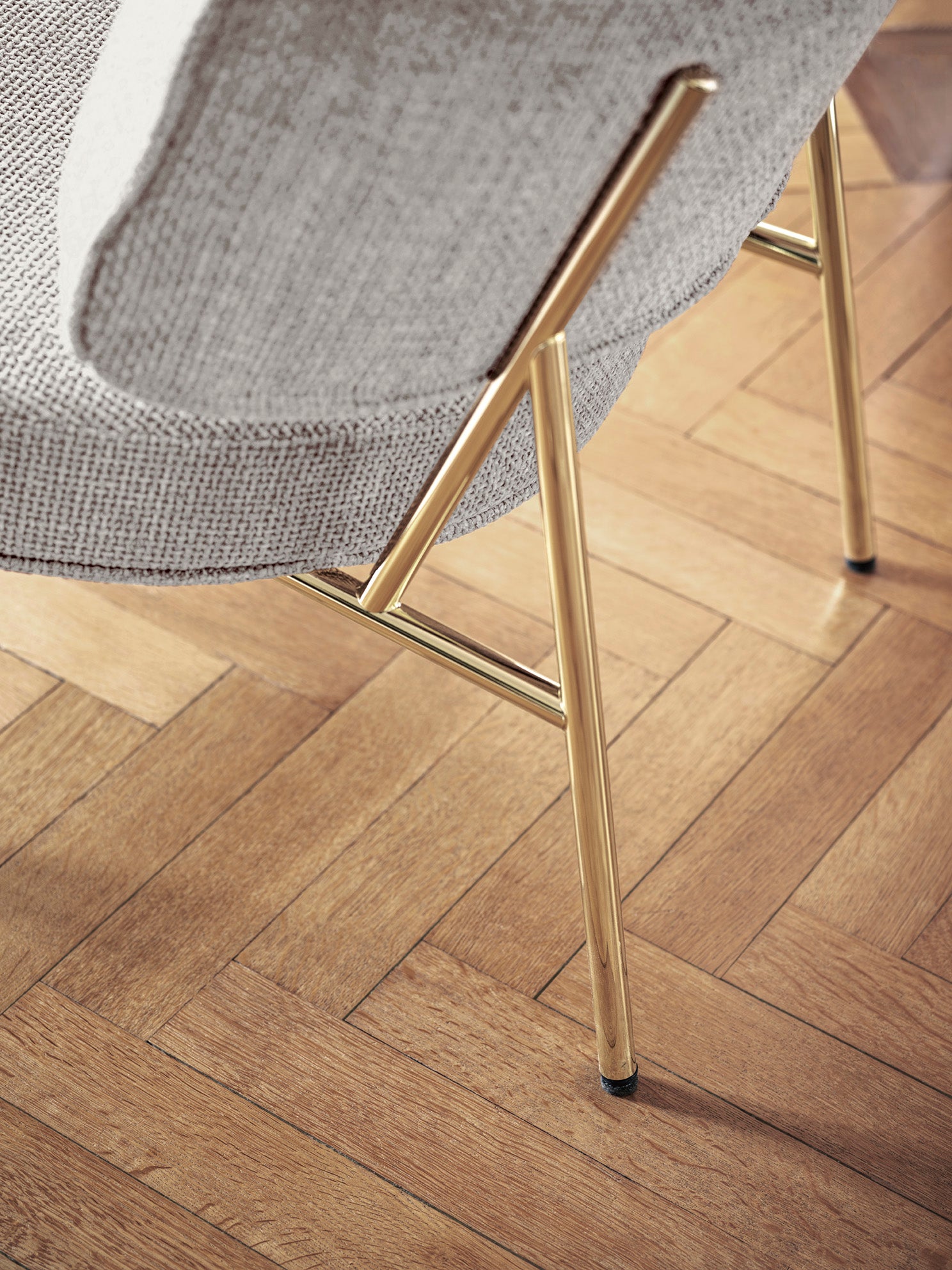 Sessel COCO gepolstert mit schwarzem Gestell