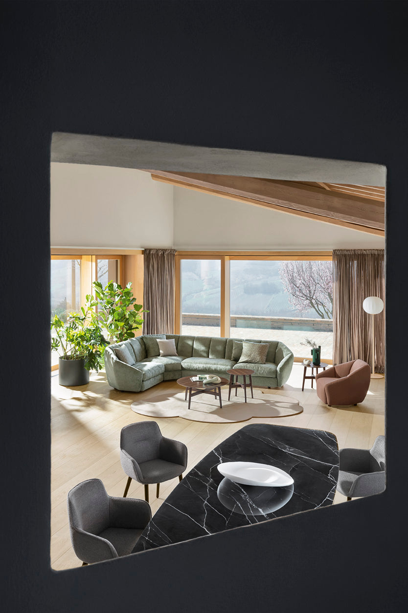 BREEZE table with black top and black base