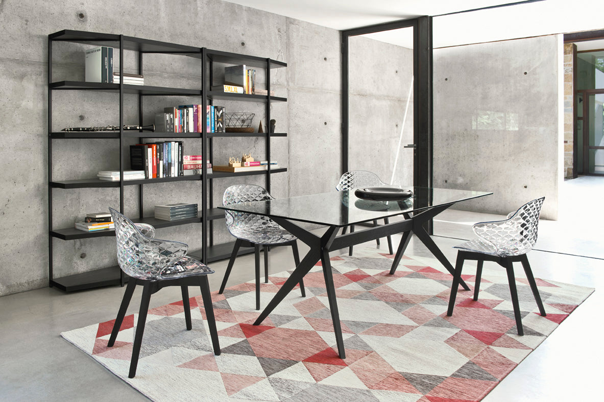 Tisch TOKYO mit Glasplatte und Nussbaumfuß