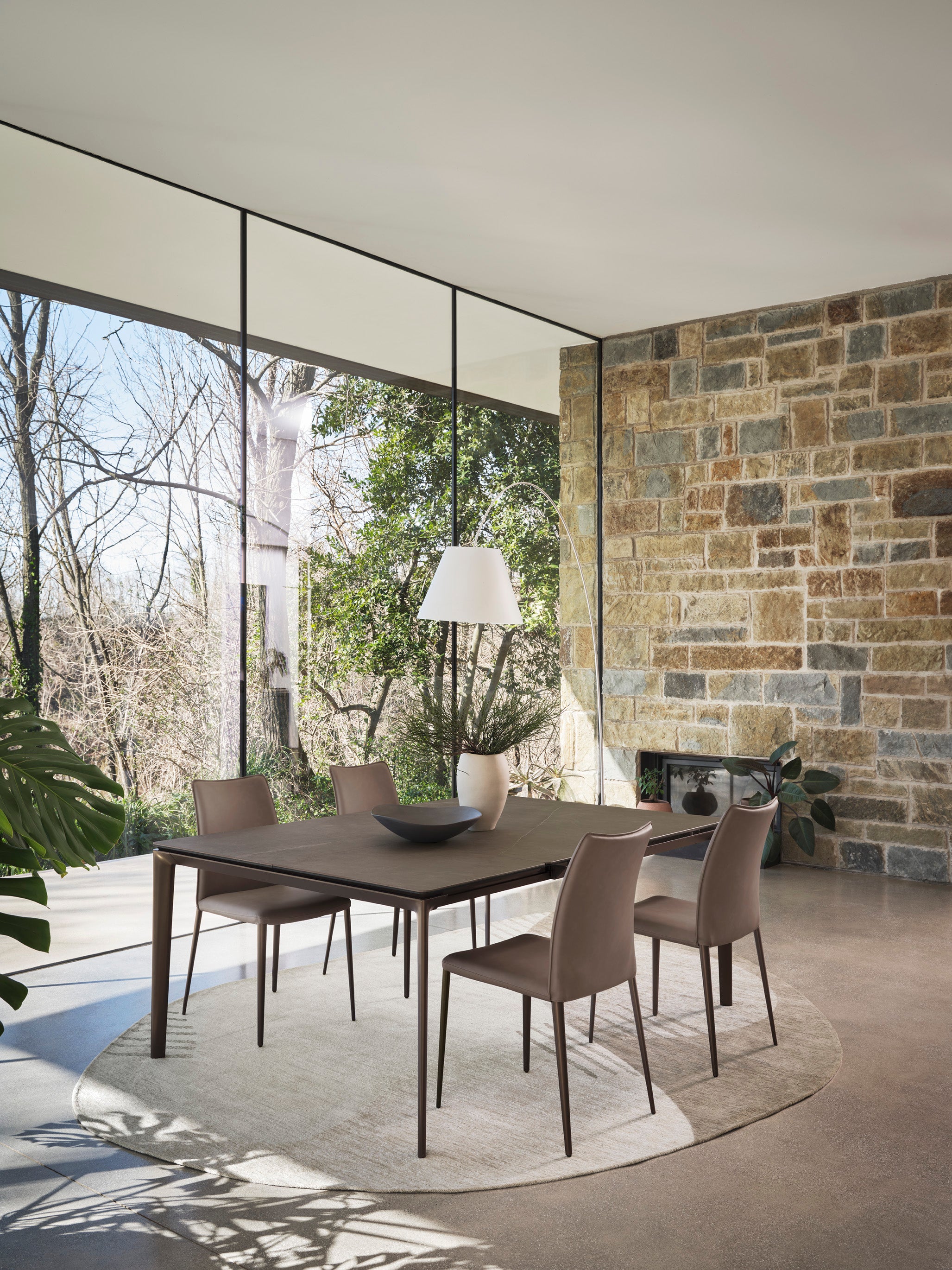 Ovaler Teppich OMBRA cremefarben mit braunem Muster