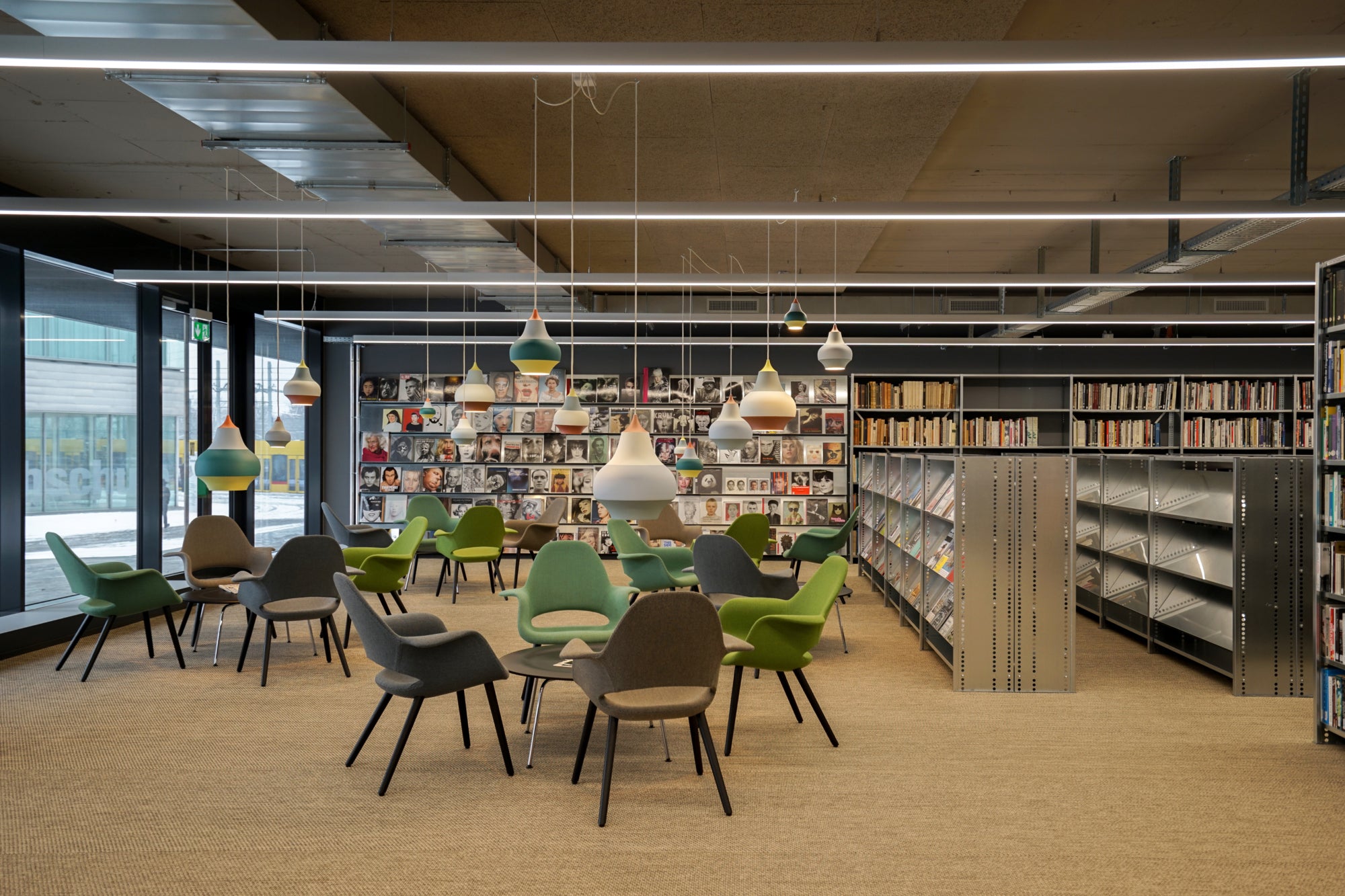 Pendant lamp CIRQUE white-blue with a copper tip