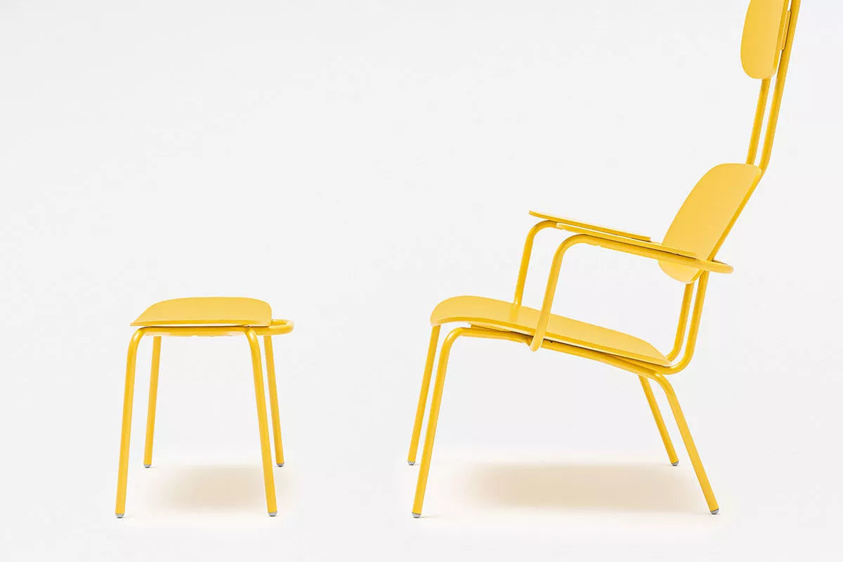 Fotel z zagłówkiem NEW SCHOOL LOUNGE bordowa podstawa – .mdd