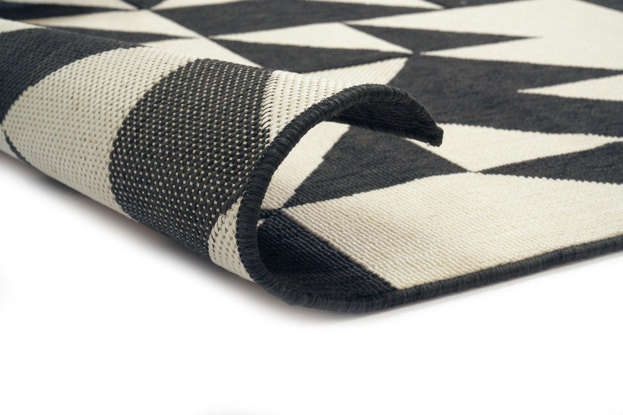 Dywan LUZ czarno-biały Carpet Decor Eye on Design