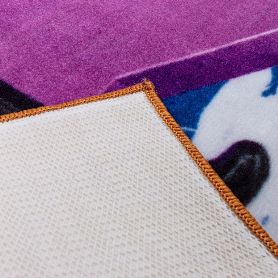 Dywan MILKY BOOTS ze złotą ramą Seletti Eye on Design