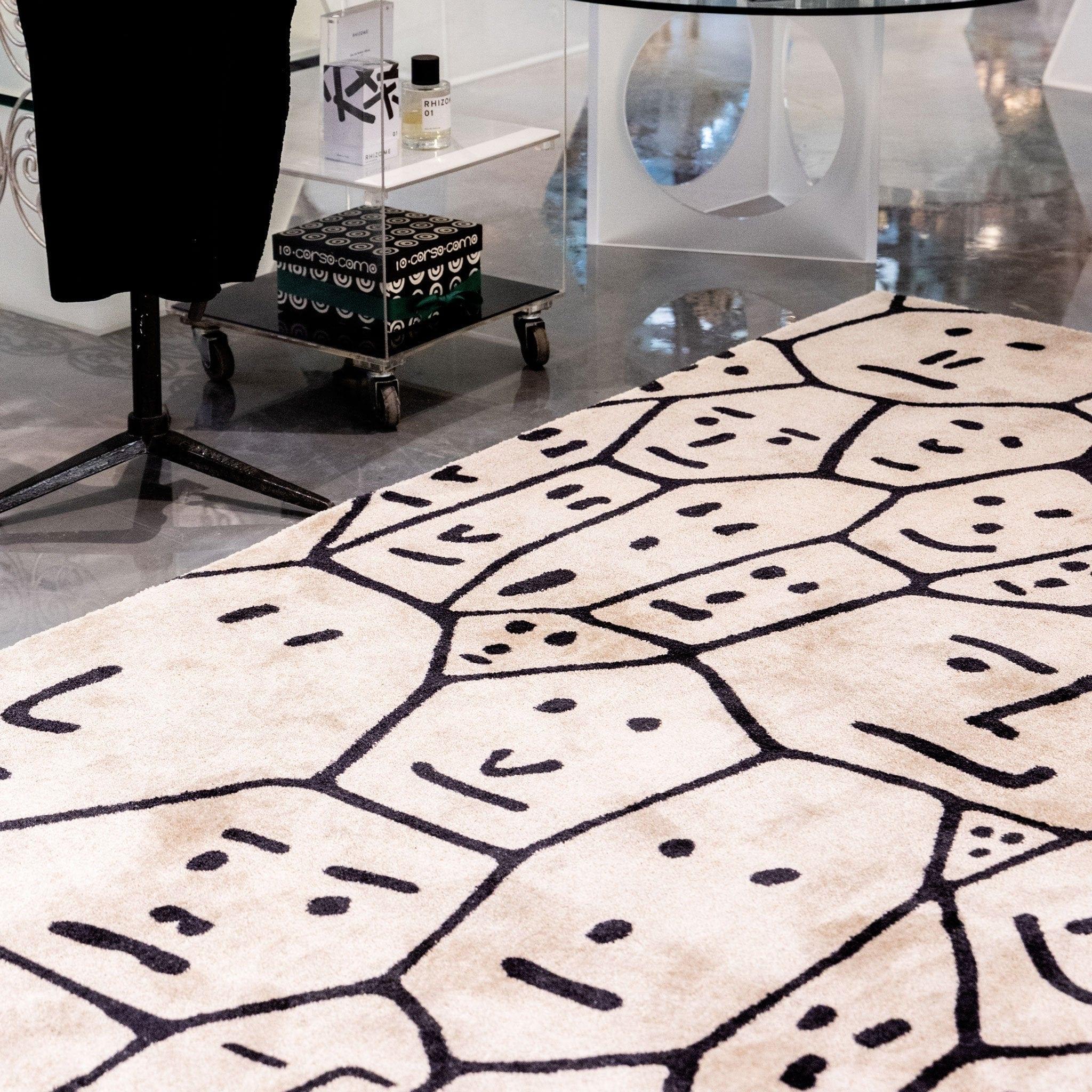 Dywan prostokątny PEOPLE beżowy Qeeboo Eye on Design